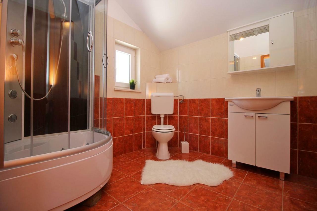 Villa Remusic Pool, Whirlpool, Sauna,4 Bedrooms, Amazing Landscape Smolonje Exteriör bild